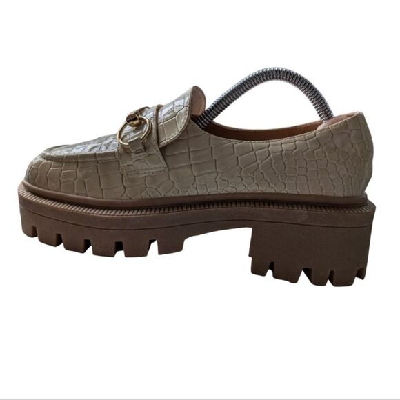 UO cream Lugged Croc Print Modern Chic Glam Hip Platform Loafer sz 8 - Picture 9 of 12